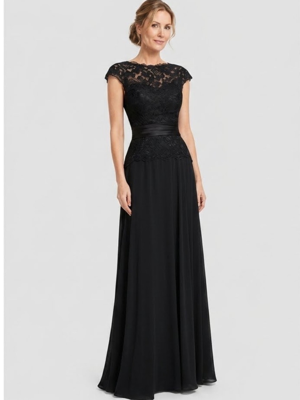JJ’s House M0371 Black full length formal dress. nWT size 8 lace